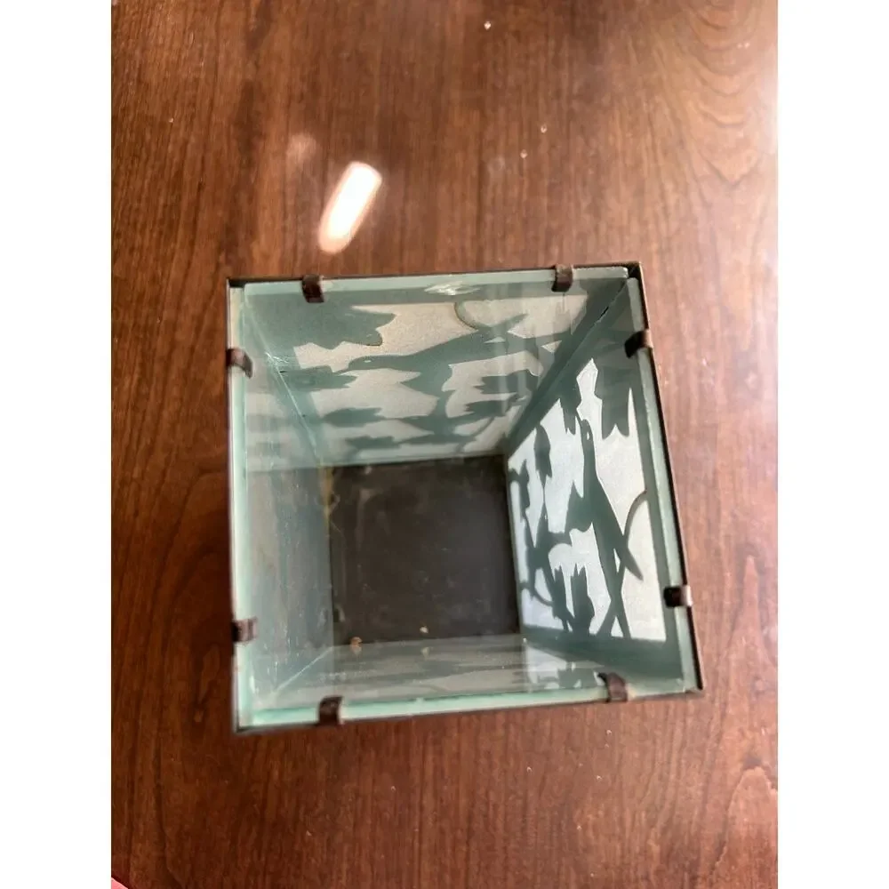 Unbranded hummingbird candle